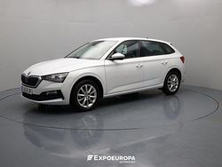 Branco Usado 2022 Skoda Scala Ambition Citadino | € 16.990