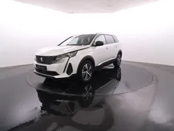 Branco Usado 2024 Peugeot 5008 Monovolume | € 33.900 (Preço elevado)