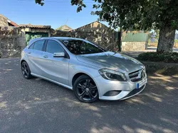 Cinza Usado 2015 Mercedes A180 Urban | € 16.990 (Preço justo)