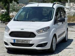 Usado 2020 Ford Tourneo Courier Monovolume | € 13.900