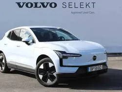 Azul Usado 2024 Volvo EX30 Core SUV | € 35.900 (Preço justo)
