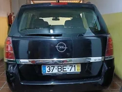 Usado 2006 Opel Zafira Monovolume | € 3.500