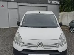 Branco Usado 2015 Citroën Berlingo Monovolume | € 10.500 (Preço justo)