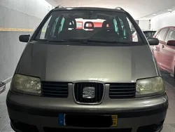Cinza Usado 2005 Seat Alhambra Monovolume | € 4.900