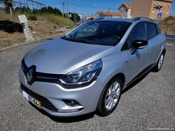 Cinza Usado 2019 Renault Clio GrandTour Carrinha | € 10.950 (Preço justo)