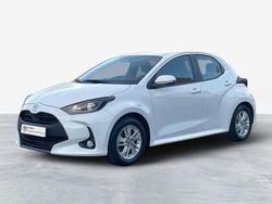 Branco (sólida) Usado 2024 Toyota Yaris Comfort | € 24.750 (Preço justo)