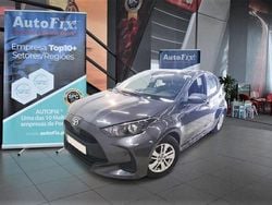 Cinza Usado 2022 Toyota Yaris Hybrid Comfort | € 18.800 (Preço justo)