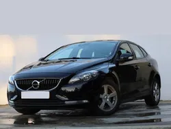 Preto Usado 2018 Volvo V60 Kinetic Carrinha | € 18.700