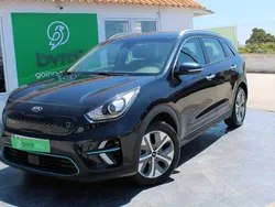 Azul Usado 2021 Kia e-Niro SUV | € 20.900 (Super Preço)