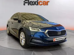 Azul Usado 2021 Skoda Octavia Sedan | € 24.990 (Preço justo)