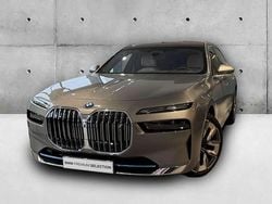 Cinza oxide metalizada cortinas dos vidros laterais traseiros Usado 2023 BMW i7 Comfort Edition Sedan | € 79.946