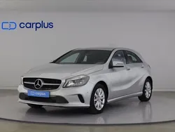 Cinza Usado 2016 Mercedes A160 Style | € 18.500 (Preço justo)