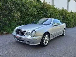 Cinzento Usado 2001 Mercedes CLK200 | € 9.450