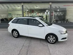 Branco Usado 2016 Skoda Fabia Carrinha | € 12.900
