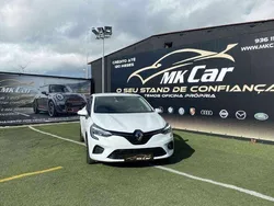 Branco Usado 2020 Renault Clio V Intens Citadino | € 15.980 (Preço justo)