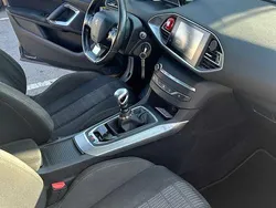 Usado 2015 Peugeot 308 Sedan | € 7.500 (Bom preço)