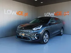 Cinzento Usado 2021 Kia e-Niro SUV | € 24.900 (Preço justo)