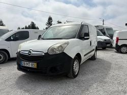 Branco Usado 2012 Opel Combo Monovolume | € 6.800 (Bom preço)