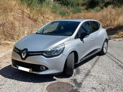 Usado 2016 Renault Clio IV LIMITED Sedan | € 10.000 (Preço justo)