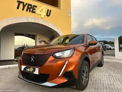 Vermelho Usado 2021 Peugeot e-2008 Active SUV | € 18.900 (Preço justo)