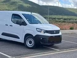 Branco Usado 2019 Peugeot Partner Monovolume | € 10.500 (Bom preço)