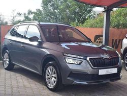 Cinza Usado 2023 Skoda Kamiq Style SUV | € 18.850 (Bom preço)
