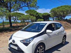 Branco Usado 2020 Toyota Aygo X-play Citadino | € 12.400 (Preço elevado)