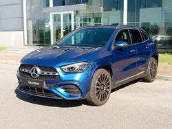 Azul Usado 2024 Mercedes GLA250 Premium SUV | € 56.900