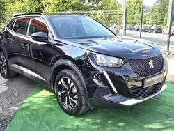 Preto Usado 2023 Peugeot e-2008 SUV | € 23.990 (Bom preço)
