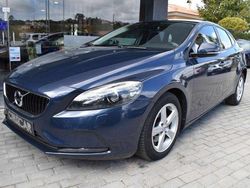 Azul Usado 2015 Volvo V40 Momentum Carrinha | € 12.499 (Bom preço)
