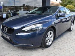 Azul Usado 2015 Volvo V40 Momentum Carrinha | € 12.499 (Preço justo)