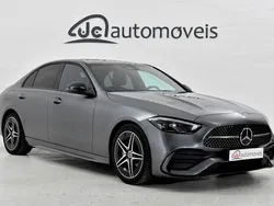 Cinza Usado 2023 Mercedes C300 AMG line Sedan | € 49.700 (Preço justo)