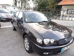 Preto Usado 2000 Toyota Corolla Sedan | € 2.299