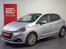Cinza Usado 2016 Peugeot 208 Style Citadino | € 8.700 (Bom preço)