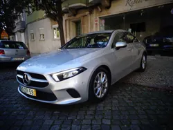 Cinza Usado 2020 Mercedes A180 Style Sedan | € 25.950 (Bom preço)
