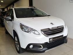 Branco Usado 2016 Peugeot 2008 Active SUV | € 10.900 (Preço justo)