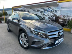 Cinza Usado 2017 Mercedes GLA180 Urban SUV | € 22.900 (Preço justo)