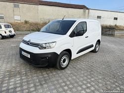 Branco Usado 2022 Citroën Berlingo Monovolume | € 22.900