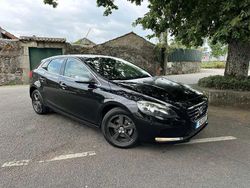Preto Usado 2015 Volvo V40 Carrinha | € 12.990 (Preço justo)
