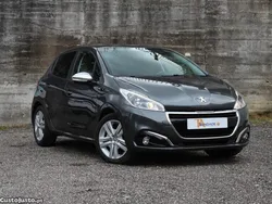 Cinza Usado 2017 Peugeot 208 Style Citadino | € 9.999 (Bom preço)