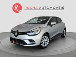 Cinza prata Usado 2017 Renault Clio IV Zen Citadino | € 11.690 (Preço justo)