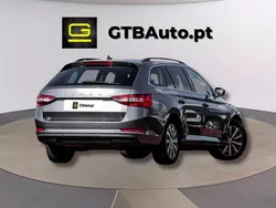 Cinza Usado 2023 Skoda Superb Carrinha | € 31.999 (Bom preço)