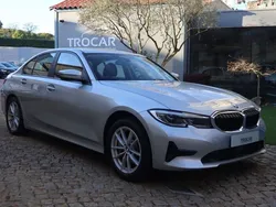 Cinza Usado 2020 BMW 330e Sport Line Sedan | € 28.950 (Preço justo)
