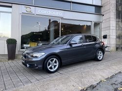 Cinzento preto Usado 2018 BMW 116 Urban Line Citadino | € 20.900 (Preço justo)