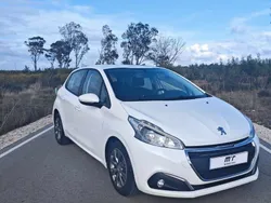 Branco Usado 2019 Peugeot 208 Citadino | € 11.250 (Bom preço)