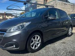 Antracite Usado 2015 Peugeot 208 Citadino | € 10.890 (Preço justo)