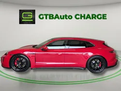 Vermelho Usado 2022 Porsche Taycan GTS Sedan | € 94.999