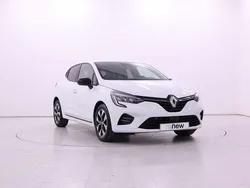 Preto Usado 2023 Renault Clio V Evolution Citadino | € 16.750 (Bom preço)