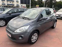 Cinzento Usado 2015 Ford Ka Titanium Citadino | € 6.890