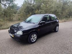 Preto Usado 1996 Opel Corsa Sport Coupé | € 1.500